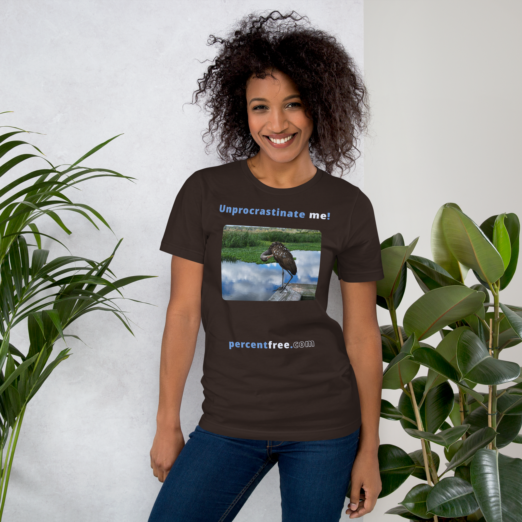 Unprocrastinate me! - limpkin preening - Unisex Freedom T-shirt 